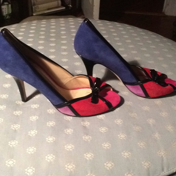 Pumps - Picture 3 of 6